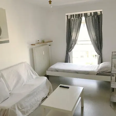 Homestay *